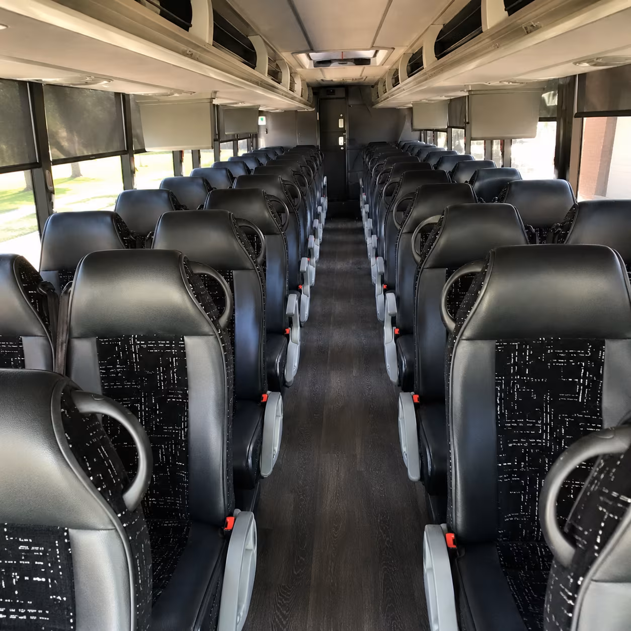 charter bus minibus rentals at syracuse hancock international airport syr