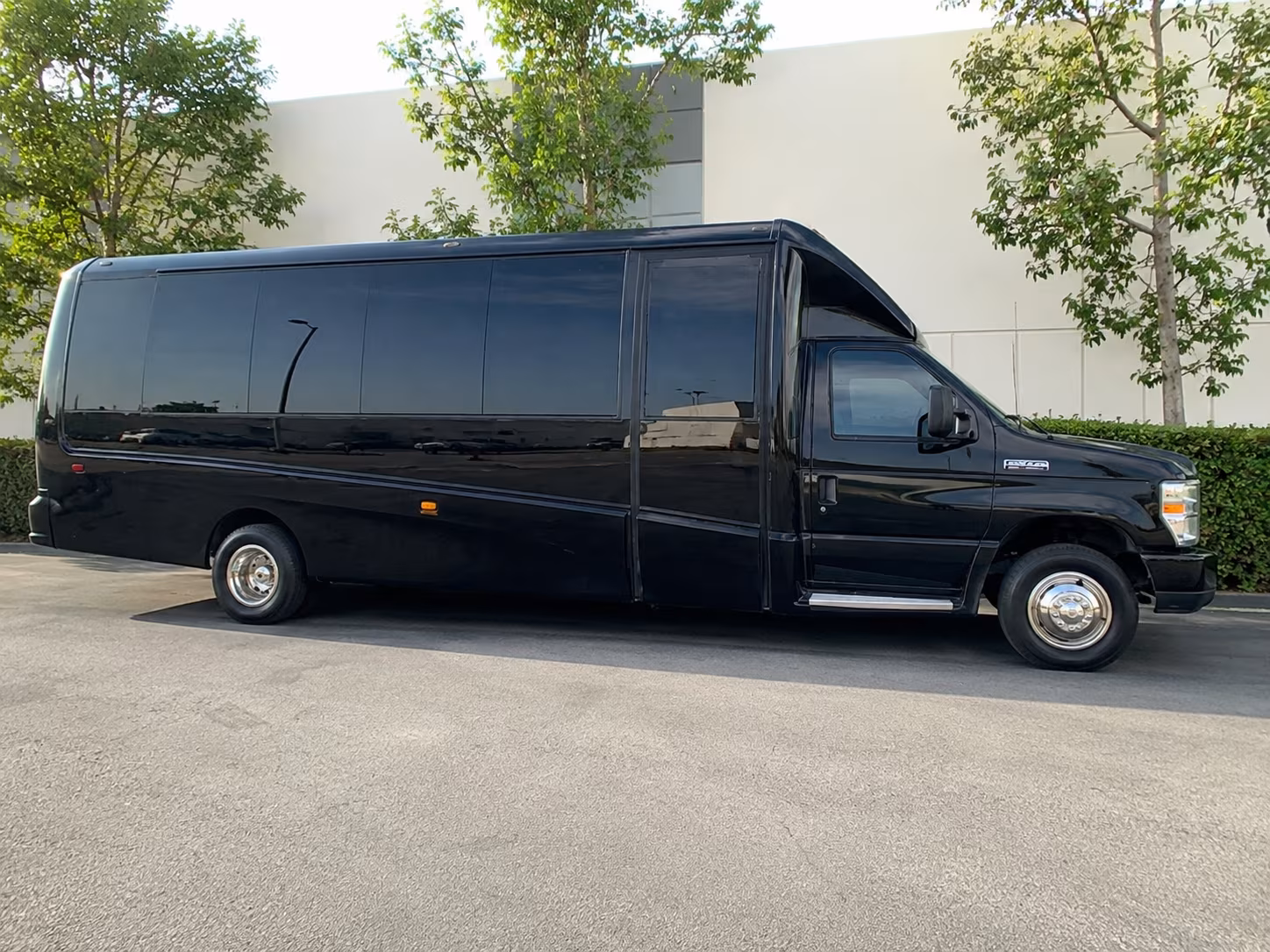 find transportation for your next convention or trade show 3