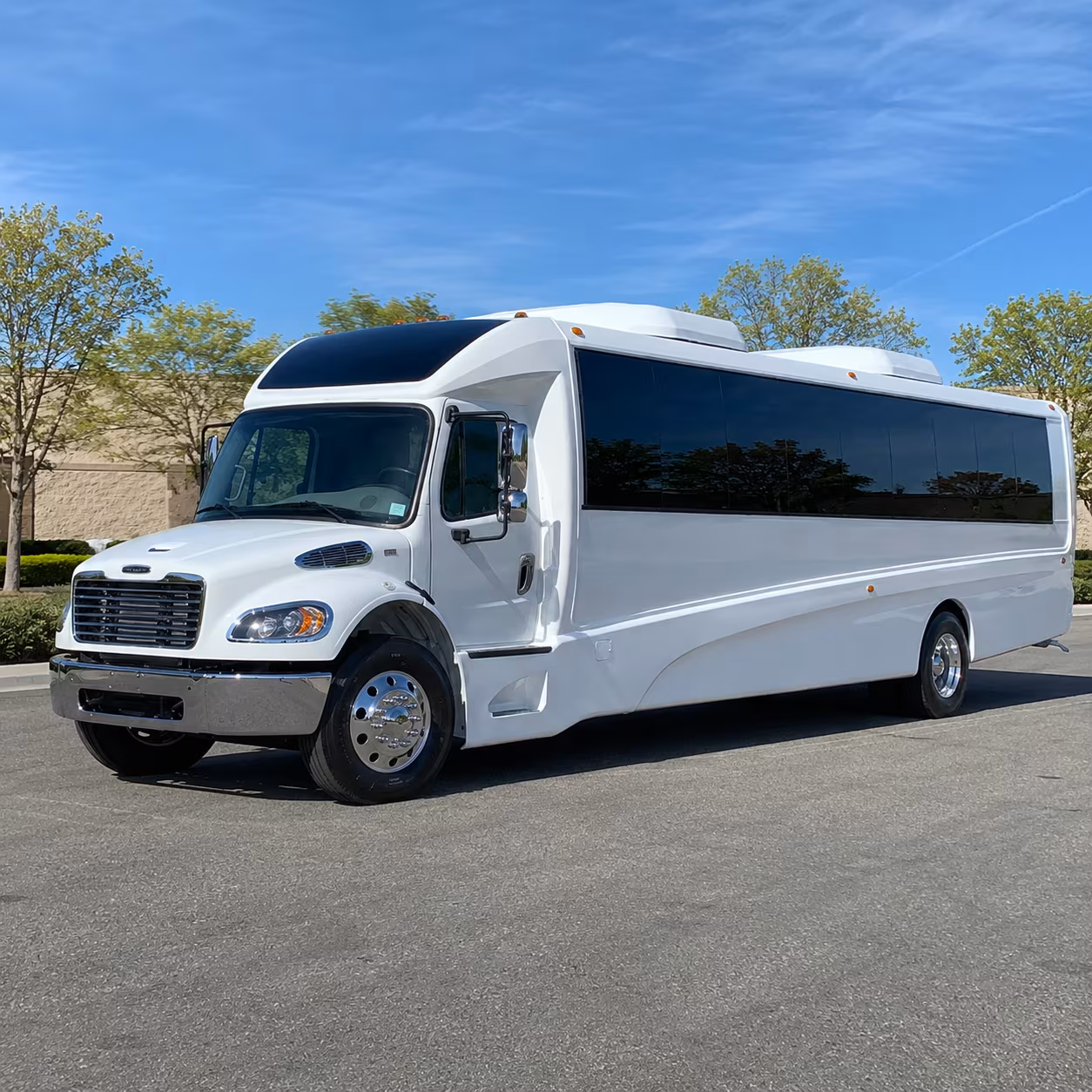 syracuse 18 passenger minibus