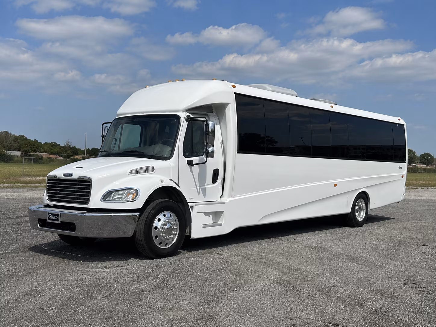 syracuse 50 passenger party bus