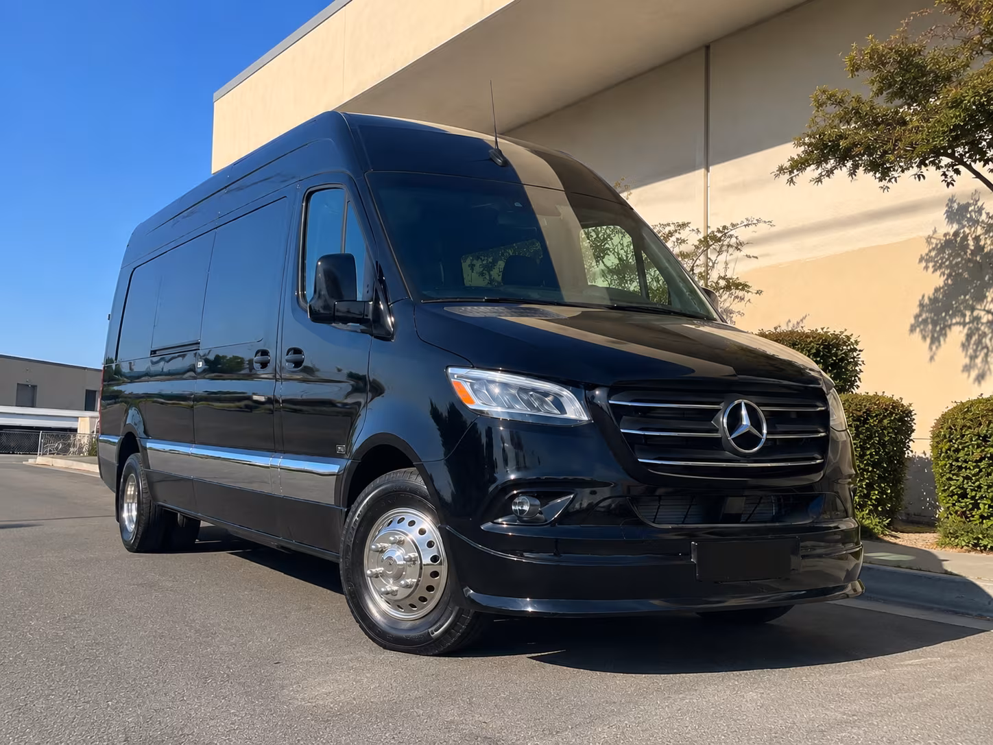 syracuse airport transportation onboard seating