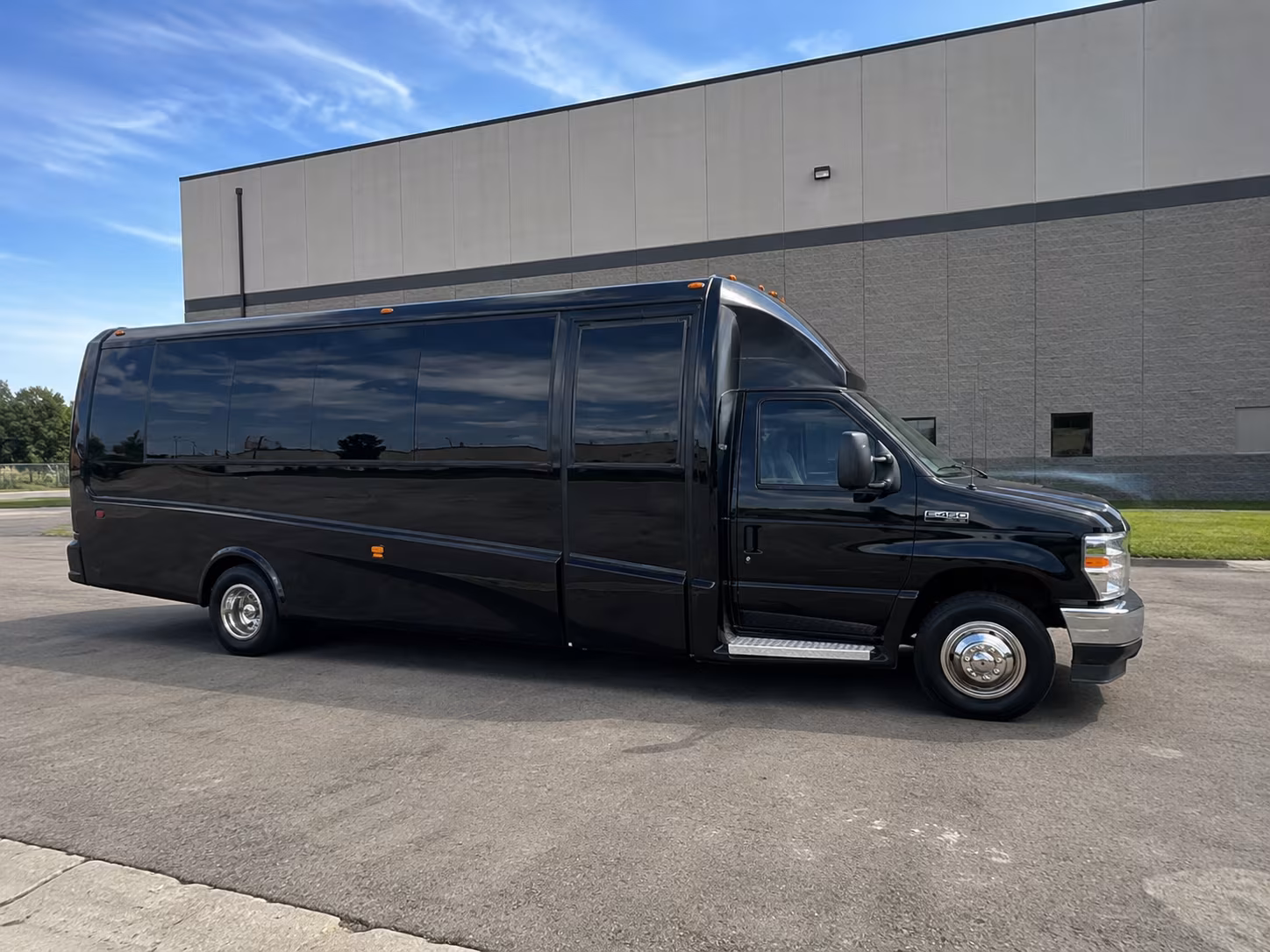 syracuse corporate transportation onboard seating