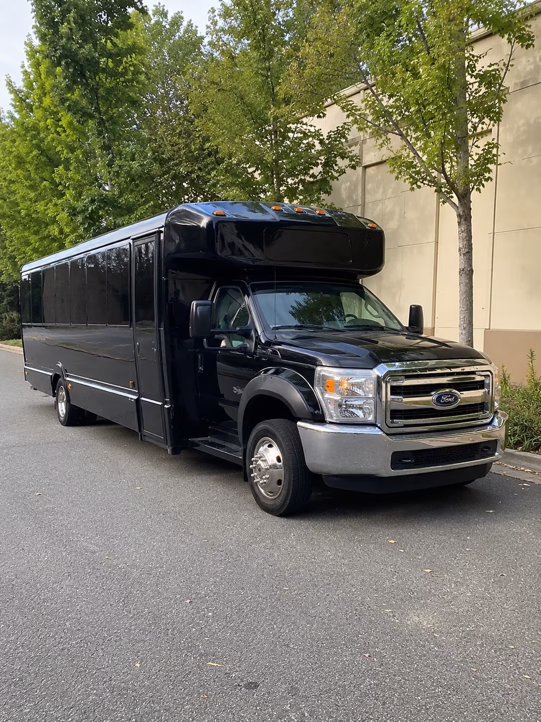 syracuse field trip party bus rental